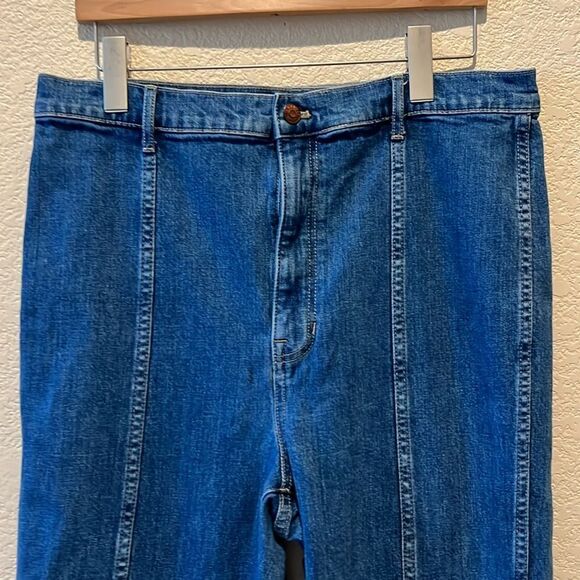 Madewell Tapered Jeans in Fernhill Wash: Seamed Edition No Pockets Size 32 - Picture 6 of 16